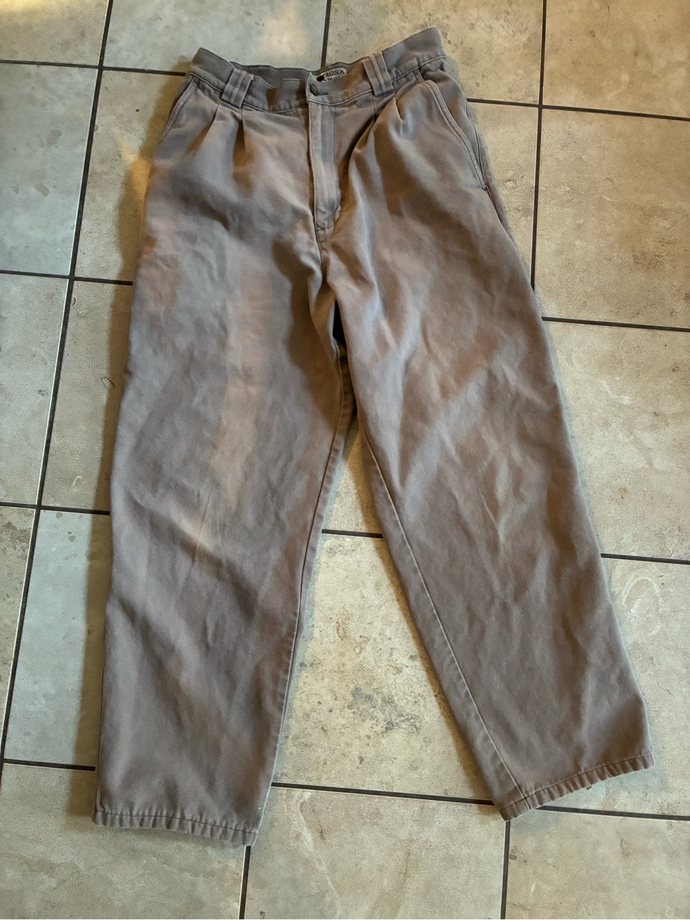 Men's Pleated Casual Chinos in Taupe
